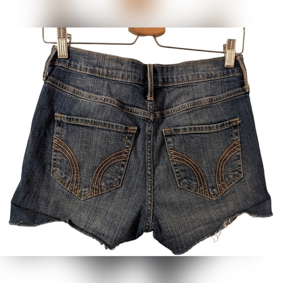Hollister High Rise Short-Short Cut Off Jean Shorts Sz 3/26 - Picture 2 of 7